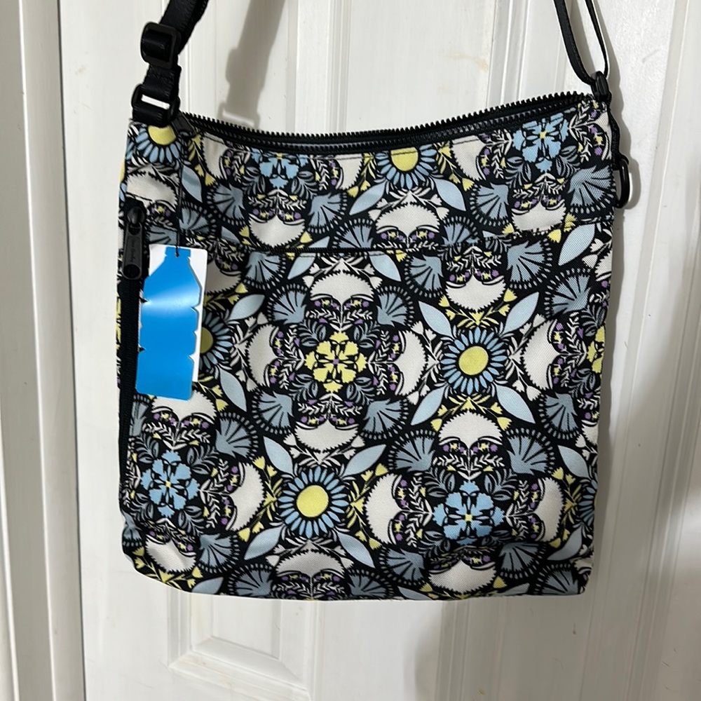 Vera Bradley bag Reactive Hipster plaza medallion